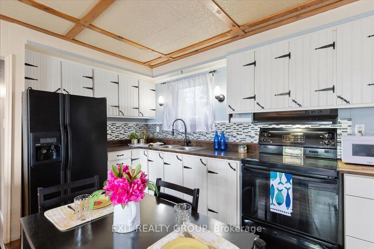 Photo 8 of 82 Outlet Road, Prince Edward County, Athol Ward — HOMEH