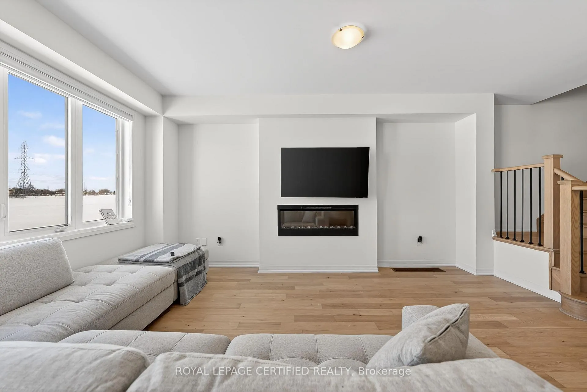 Photo 12 of 191 Velvet Way, Thorold, Rolling Meadows — HOMEH