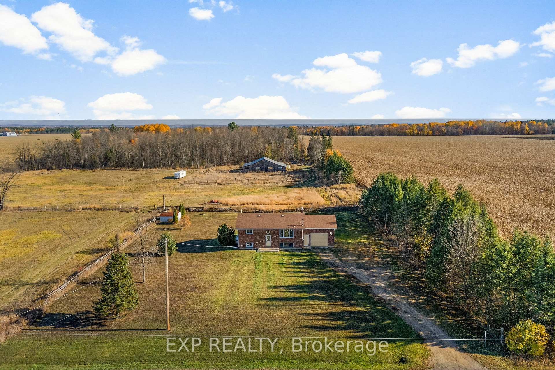 Photo 5 of 1860 Lochwinnoch Road, Horton, Horton Twp — HOMEH