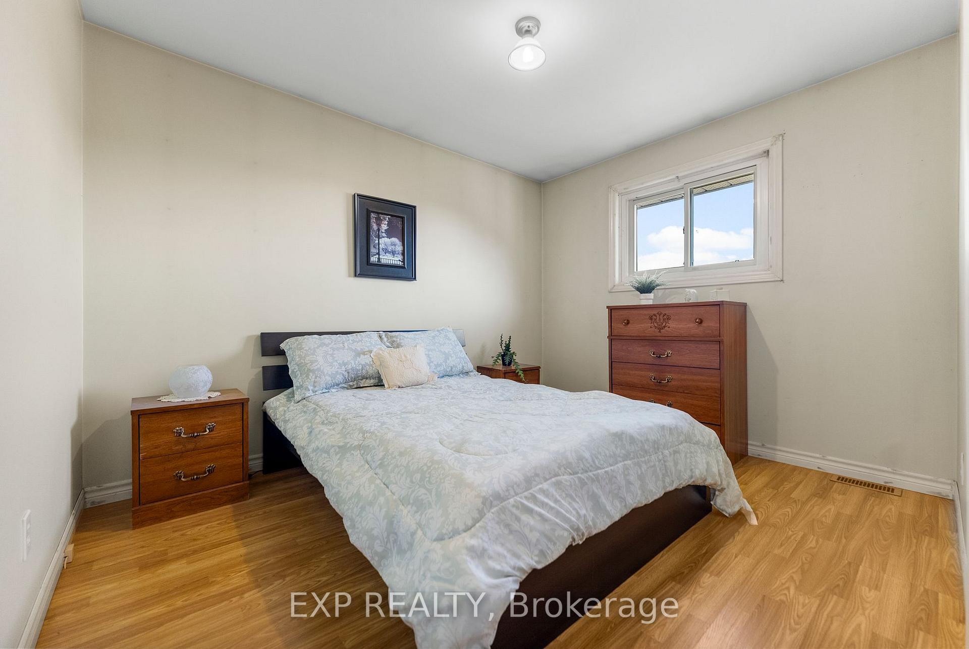 Photo 18 of 1860 Lochwinnoch Road, Horton, Horton Twp — HOMEH