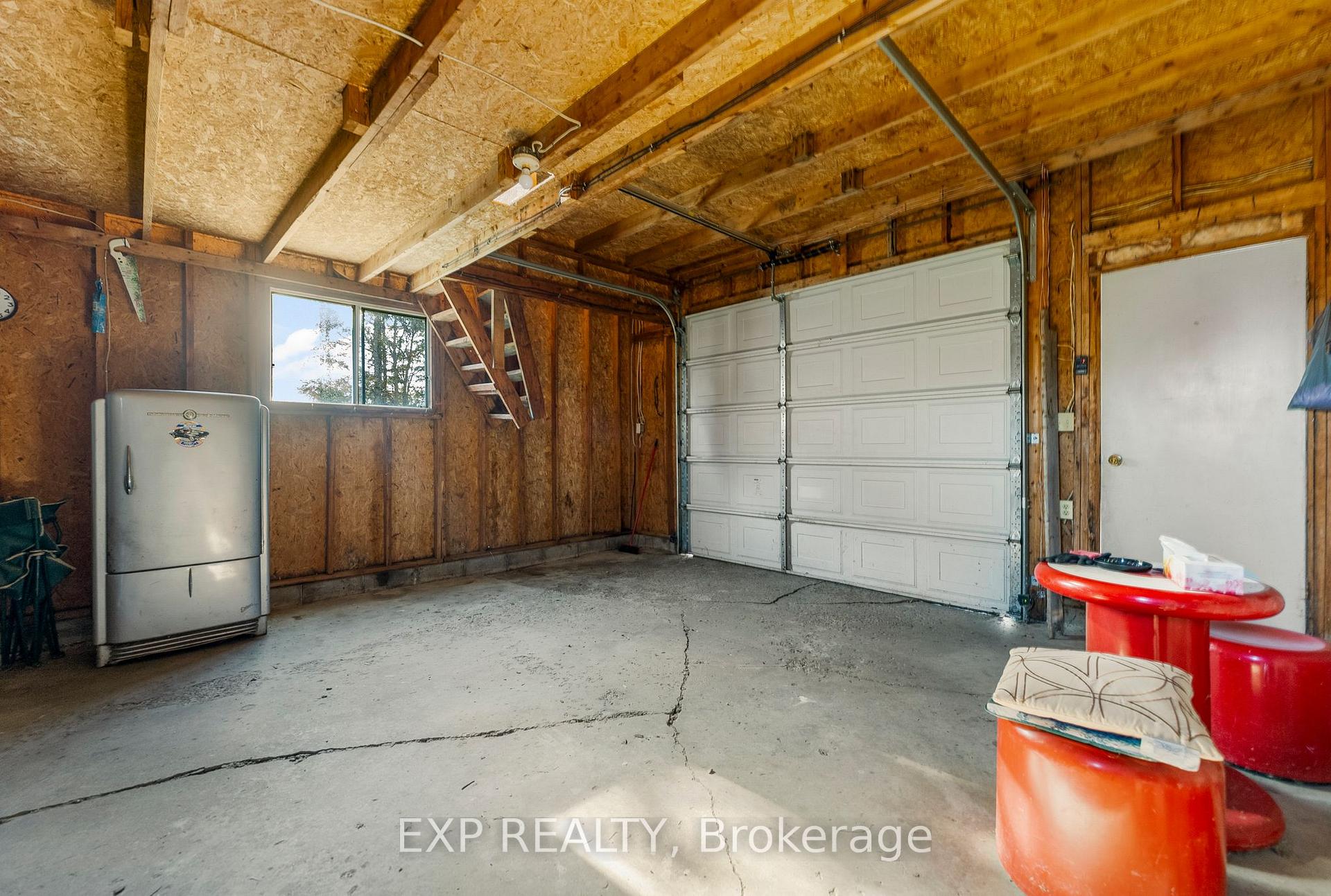Photo 29 of 1860 Lochwinnoch Road, Horton, Horton Twp — HOMEH