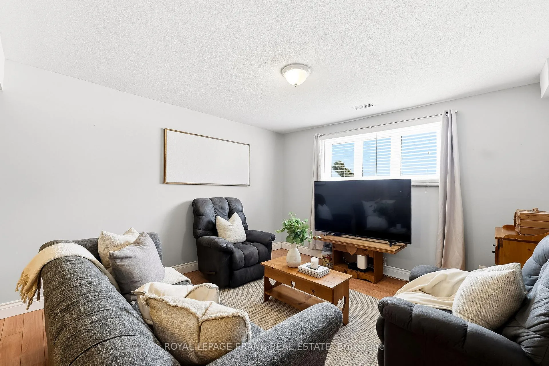 Photo 33 of 8 Ridgeview Drive, Scugog, Port Perry — HOMEH