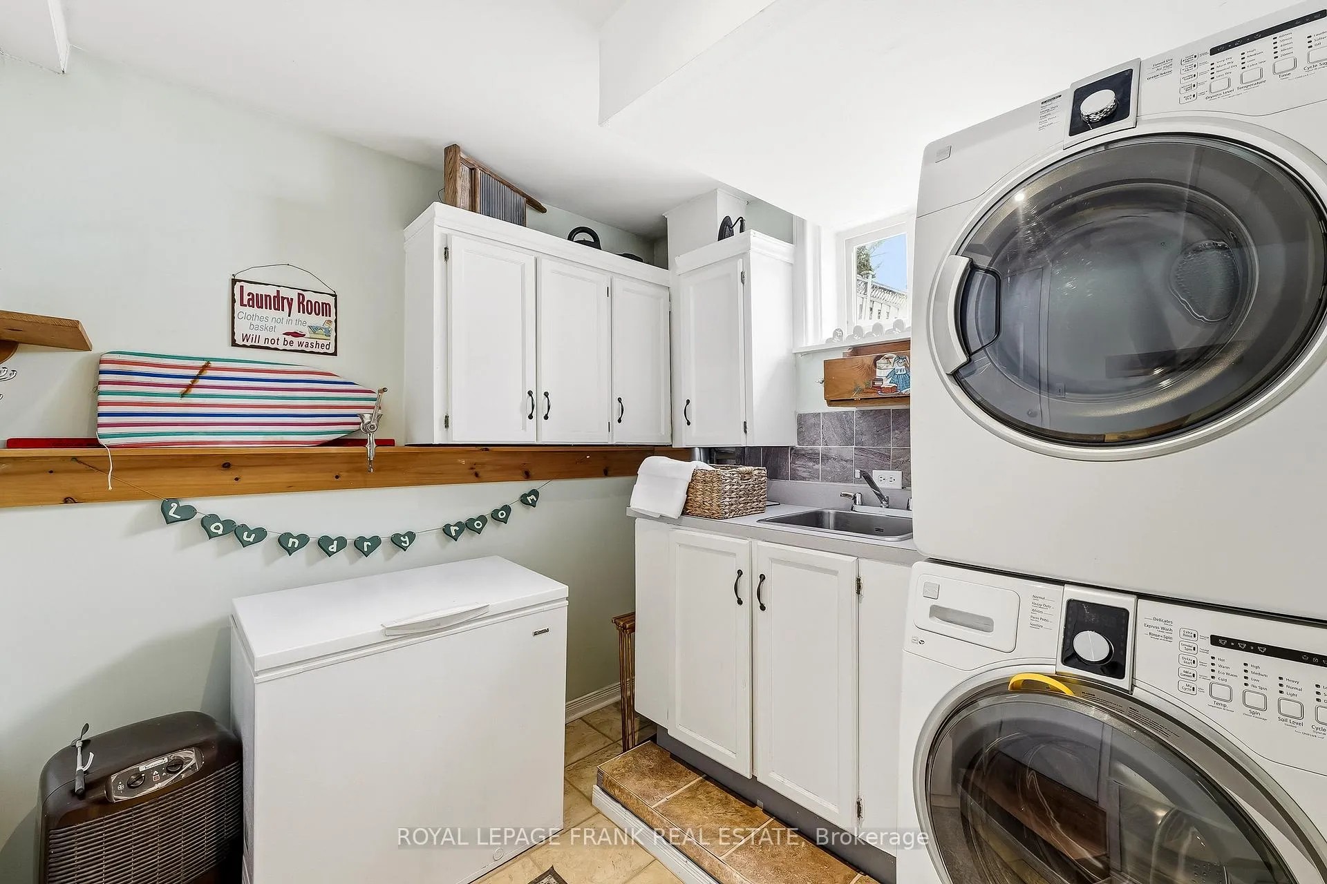 Photo 39 of 8 Ridgeview Drive, Scugog, Port Perry — HOMEH