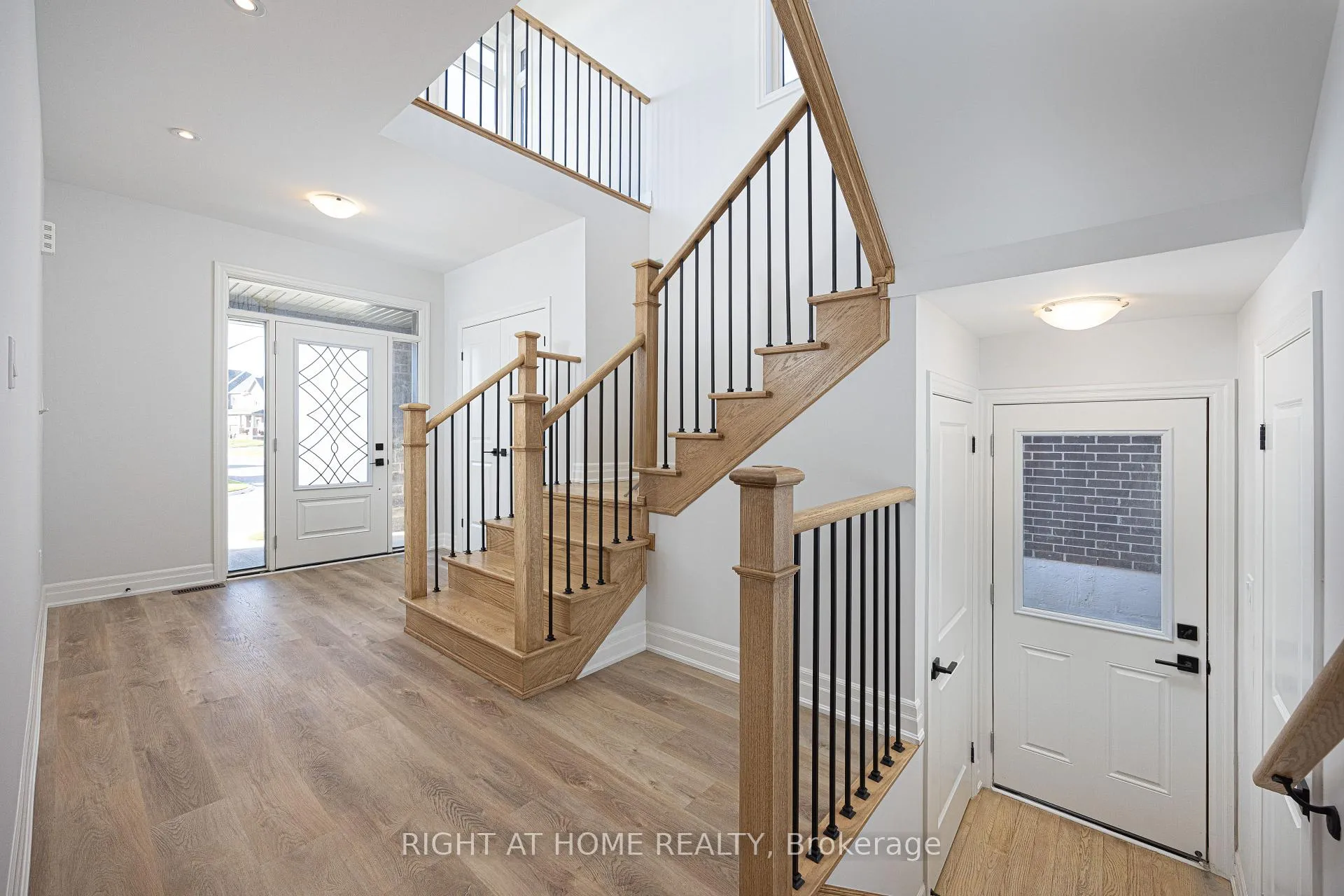 Photo 2 of 8 Nicort Road, Wasaga Beach — HOMEH
