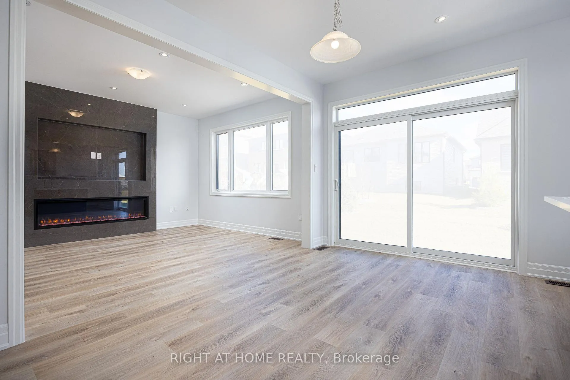 Photo 4 of 8 Nicort Road, Wasaga Beach — HOMEH