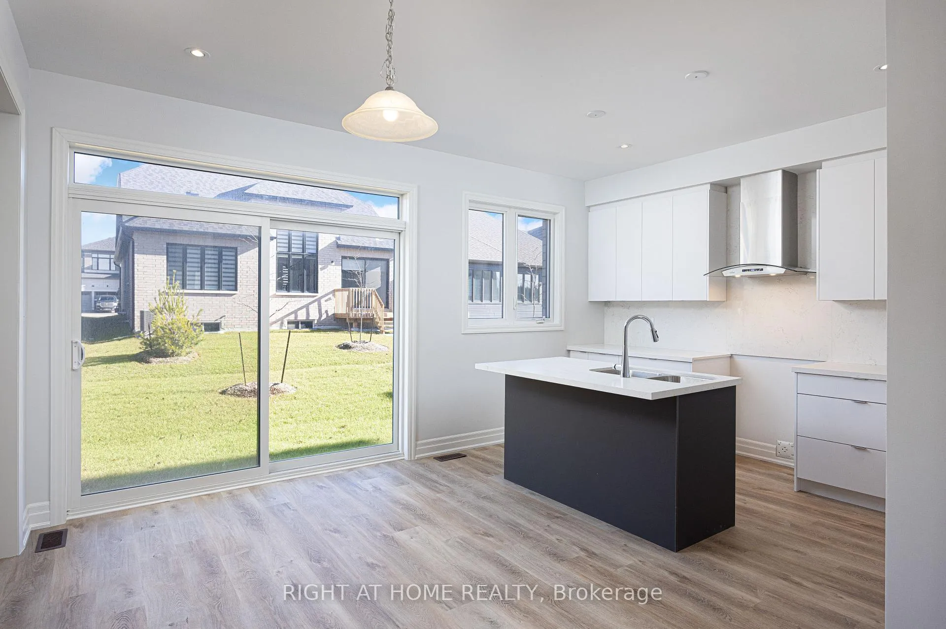 Photo 9 of 8 Nicort Road, Wasaga Beach — HOMEH