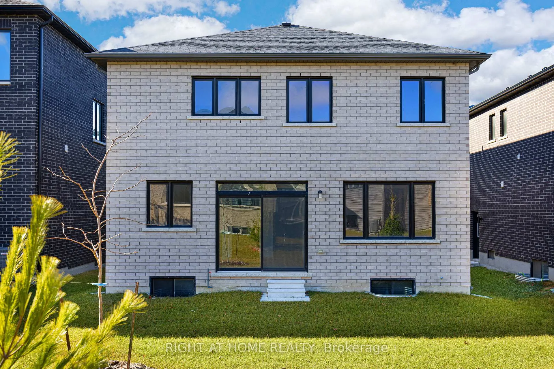 Photo 24 of 8 Nicort Road, Wasaga Beach — HOMEH