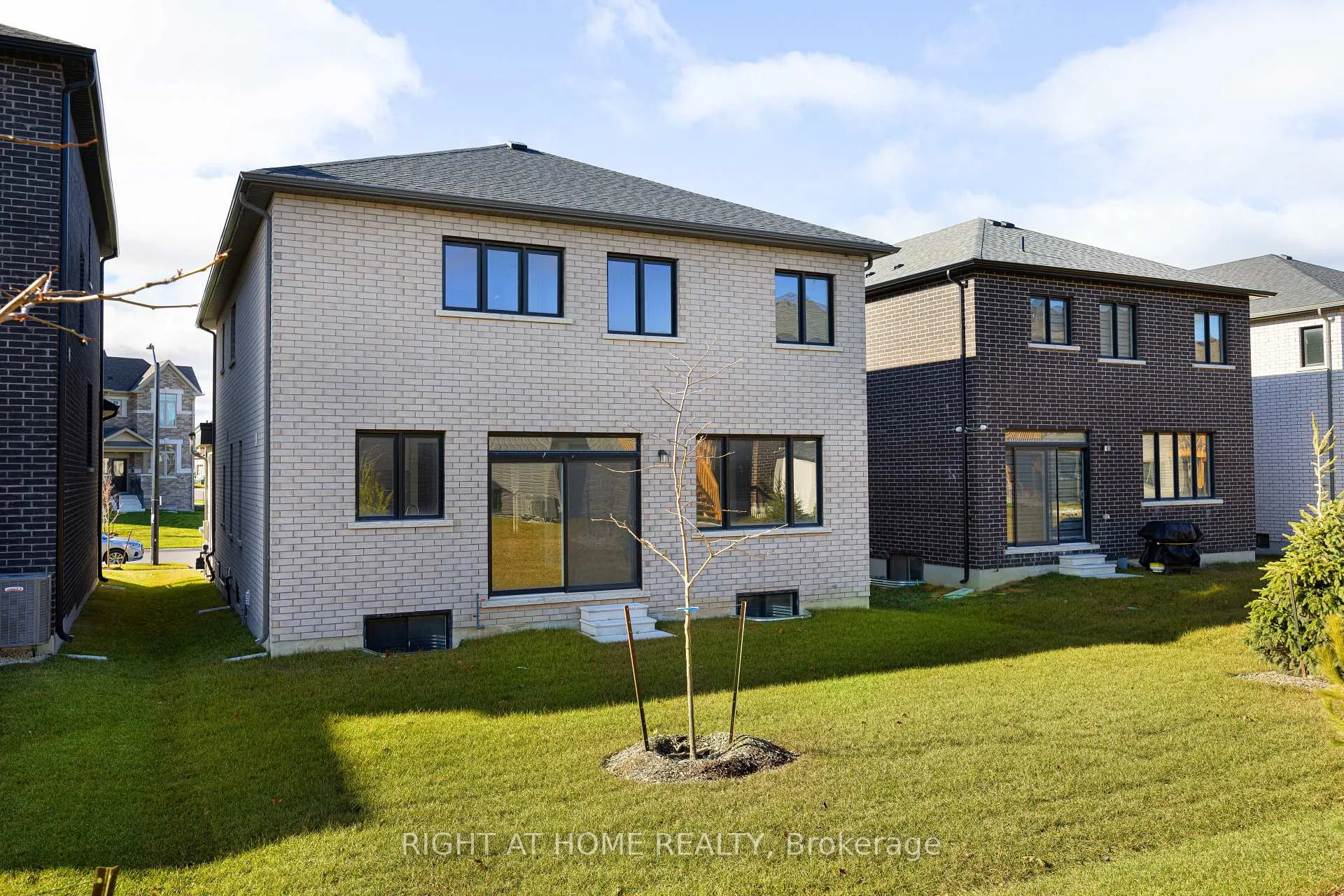 Photo 25 of 8 Nicort Road, Wasaga Beach — HOMEH