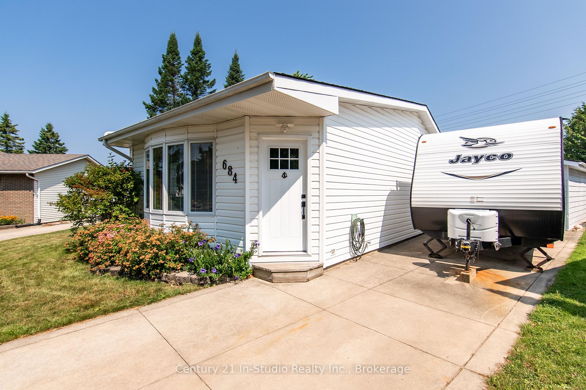 Photo 15 of 684 Johnston Crescent, Kincardine — HOMEH