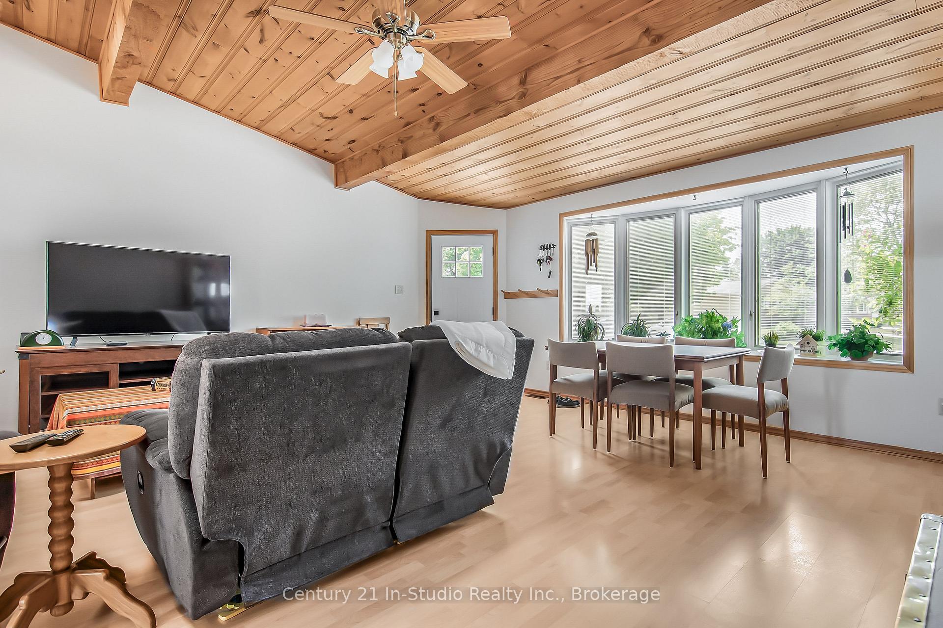 Photo 21 of 684 Johnston Crescent, Kincardine — HOMEH