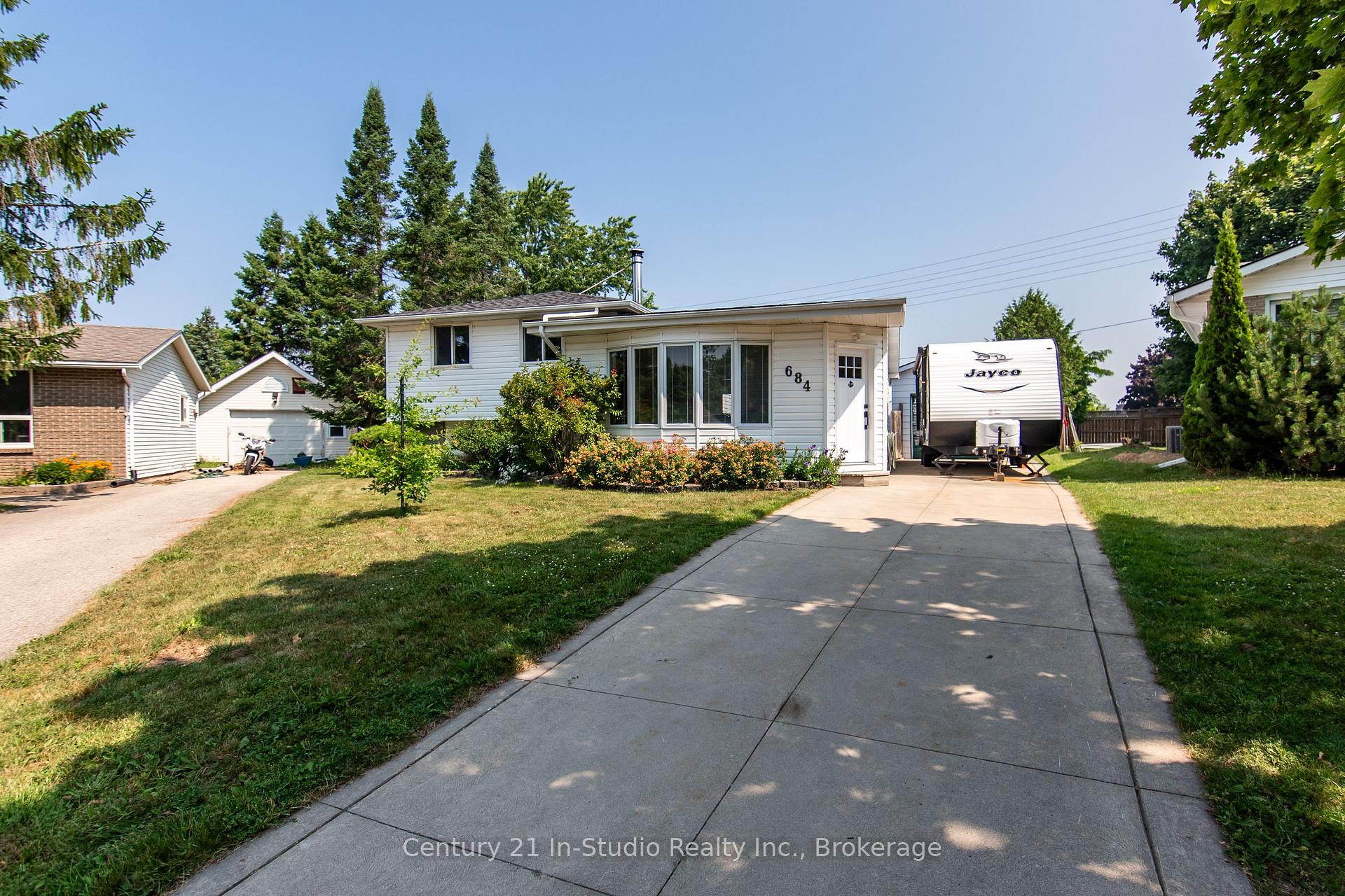 Photo 40 of 684 Johnston Crescent, Kincardine — HOMEH