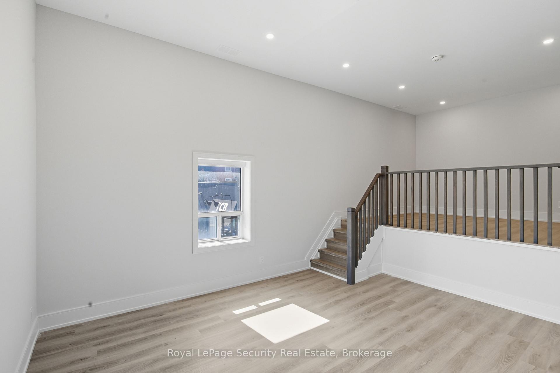 Photo 7 of Unit A, 185 Main Street, King, Schomberg — HOMEH