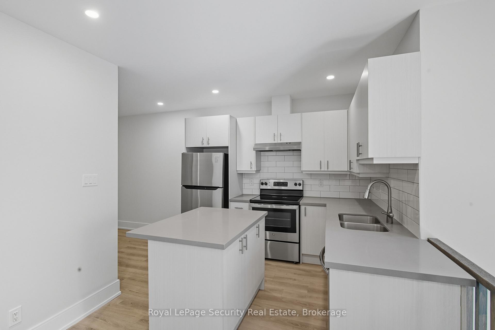 Photo 10 of Unit A, 185 Main Street, King, Schomberg — HOMEH