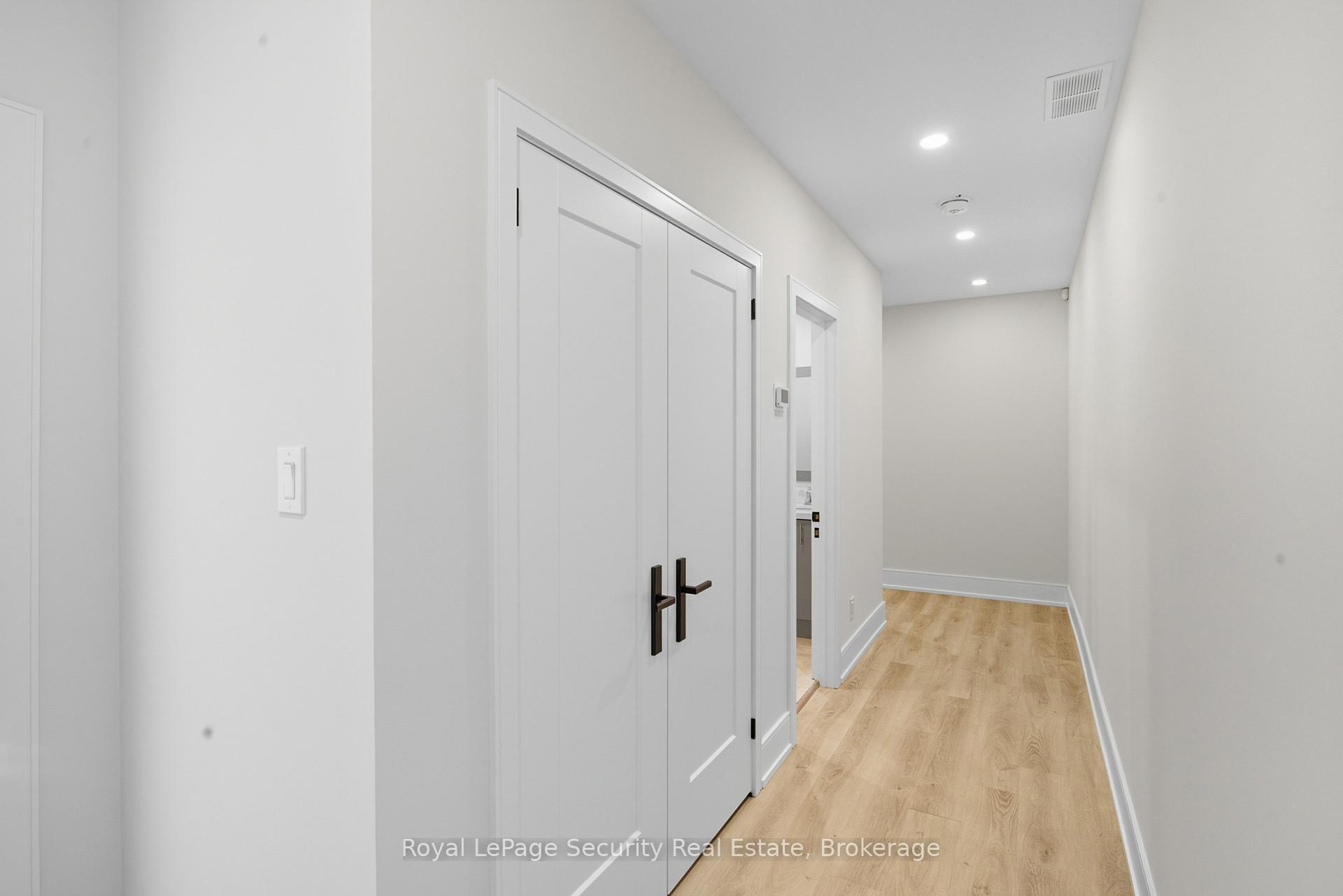 Photo 15 of Unit A, 185 Main Street, King, Schomberg — HOMEH