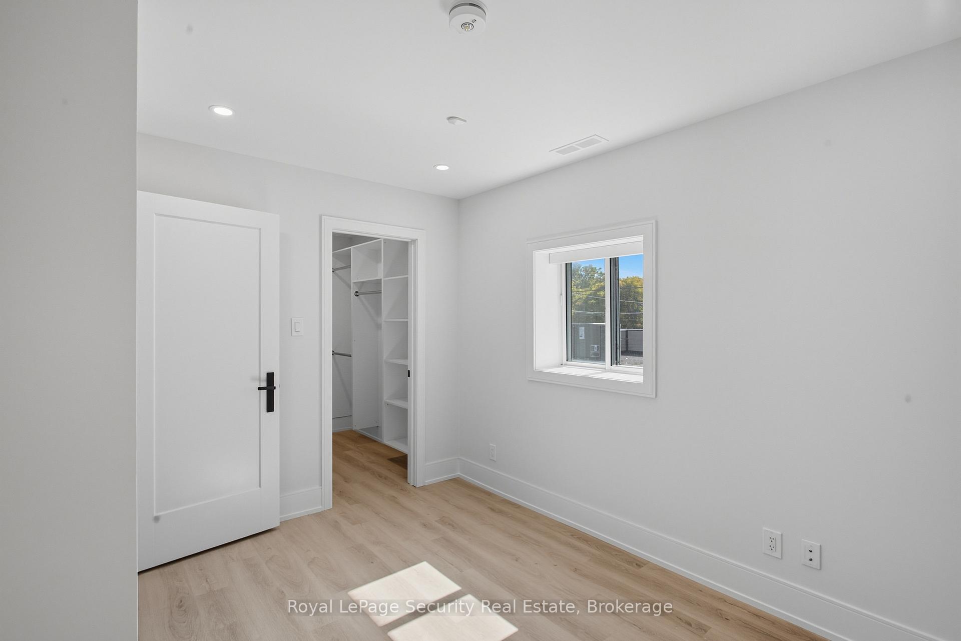 Photo 17 of Unit A, 185 Main Street, King, Schomberg — HOMEH