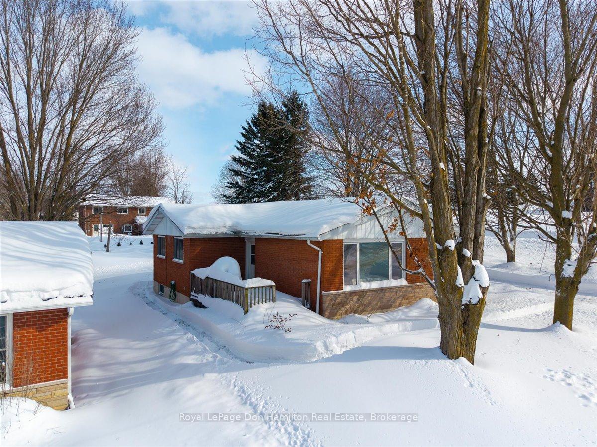 Photo 3 of 2069 Wellington Street S, Howick — HOMEH