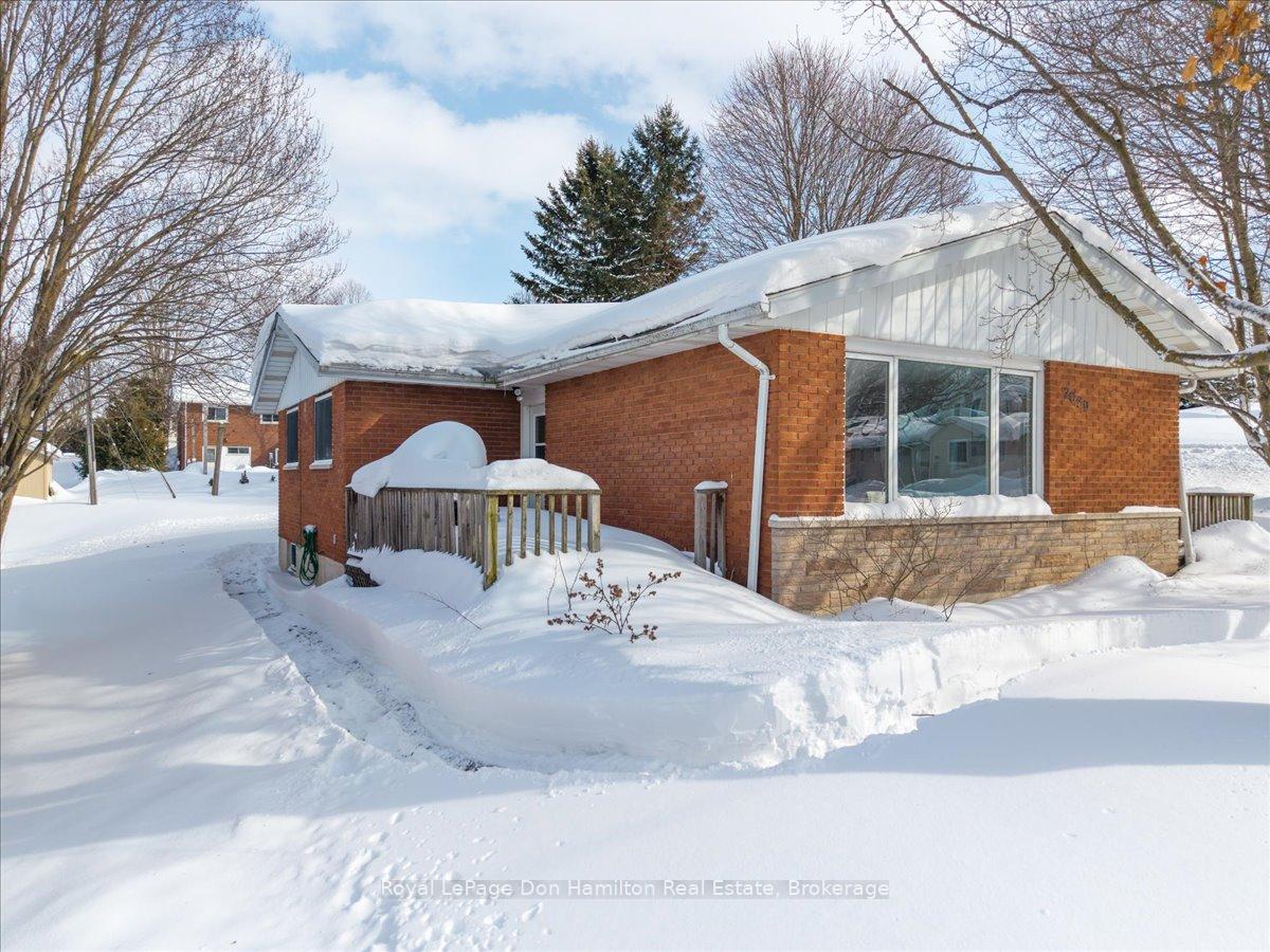 Photo 6 of 2069 Wellington Street S, Howick — HOMEH