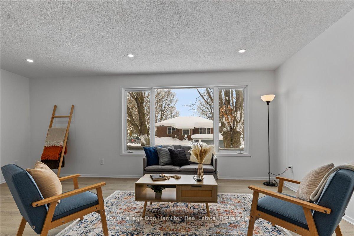 Photo 12 of 2069 Wellington Street S, Howick — HOMEH