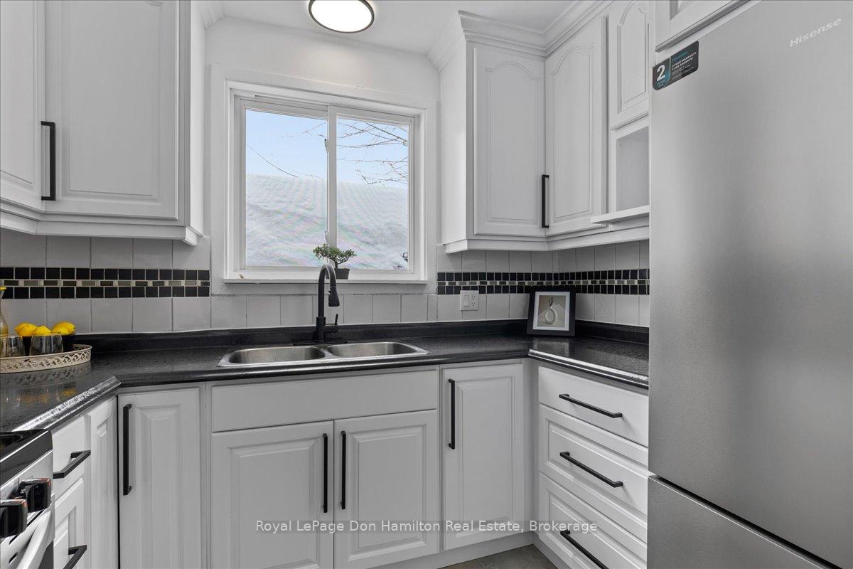 Photo 14 of 2069 Wellington Street S, Howick — HOMEH