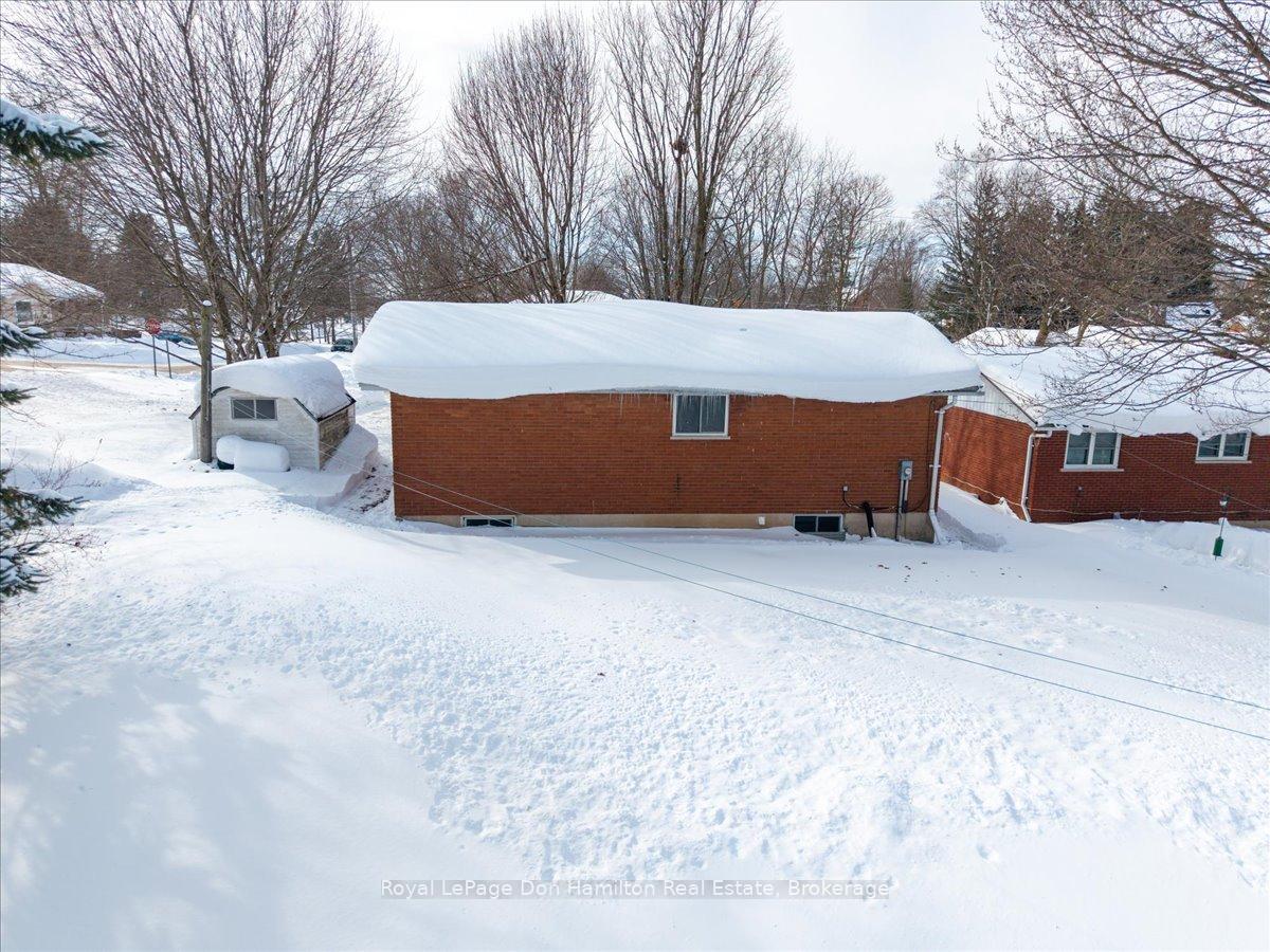 Photo 47 of 2069 Wellington Street S, Howick — HOMEH