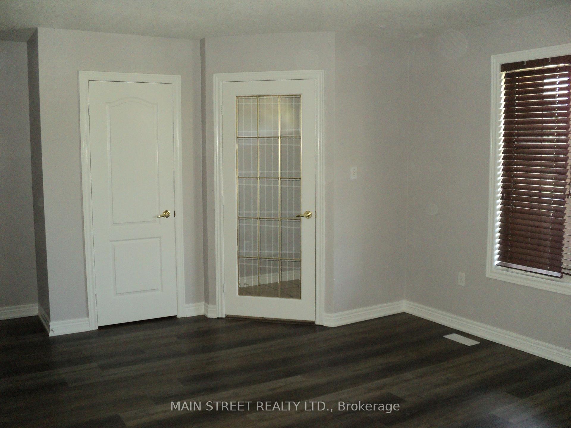 Photo 2 of Unit Upper Unit, 43 Spitfire Drive, Hamilton, Mount Hope — HOMEH