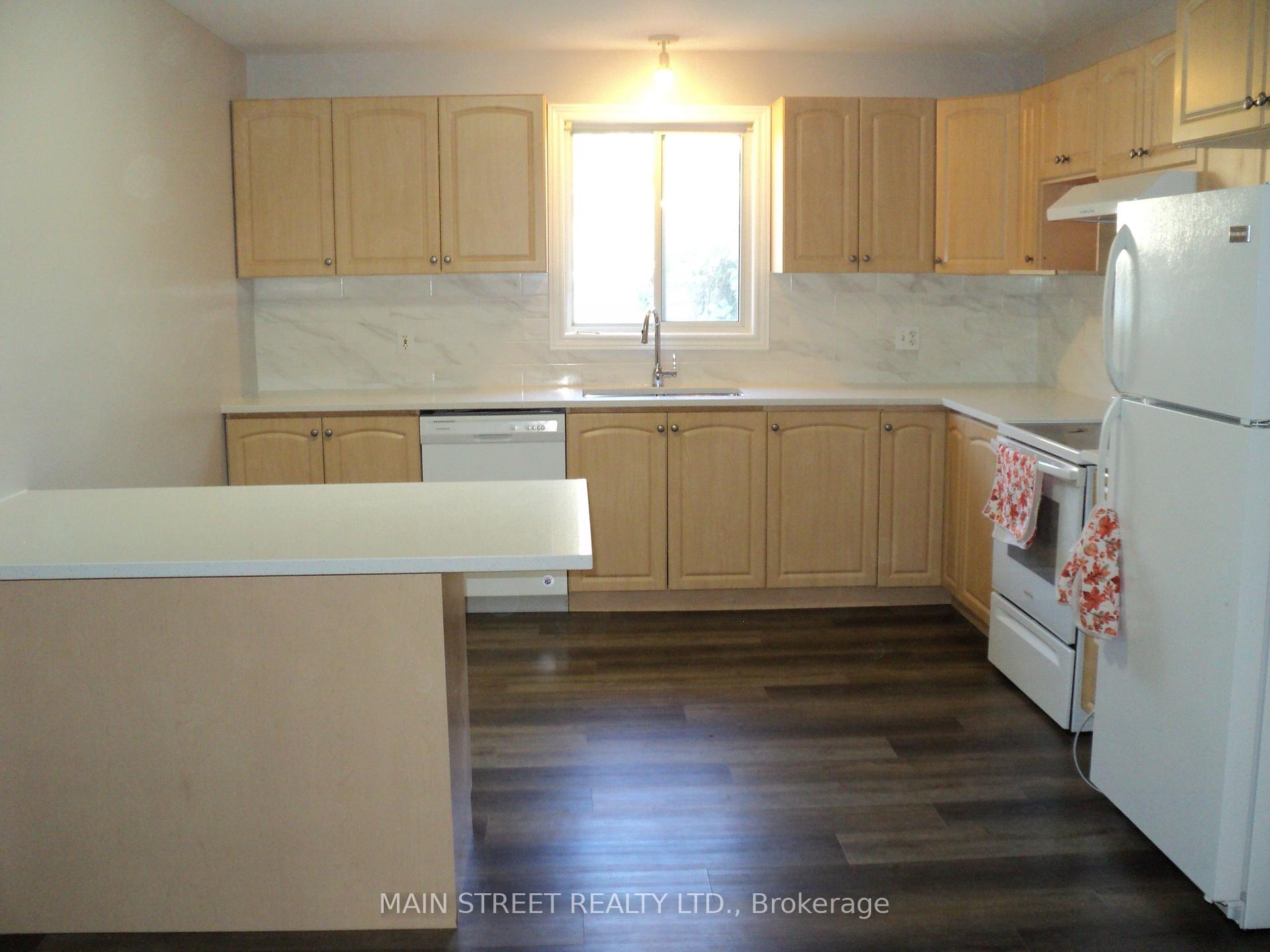 Photo 3 of Unit Upper Unit, 43 Spitfire Drive, Hamilton, Mount Hope — HOMEH
