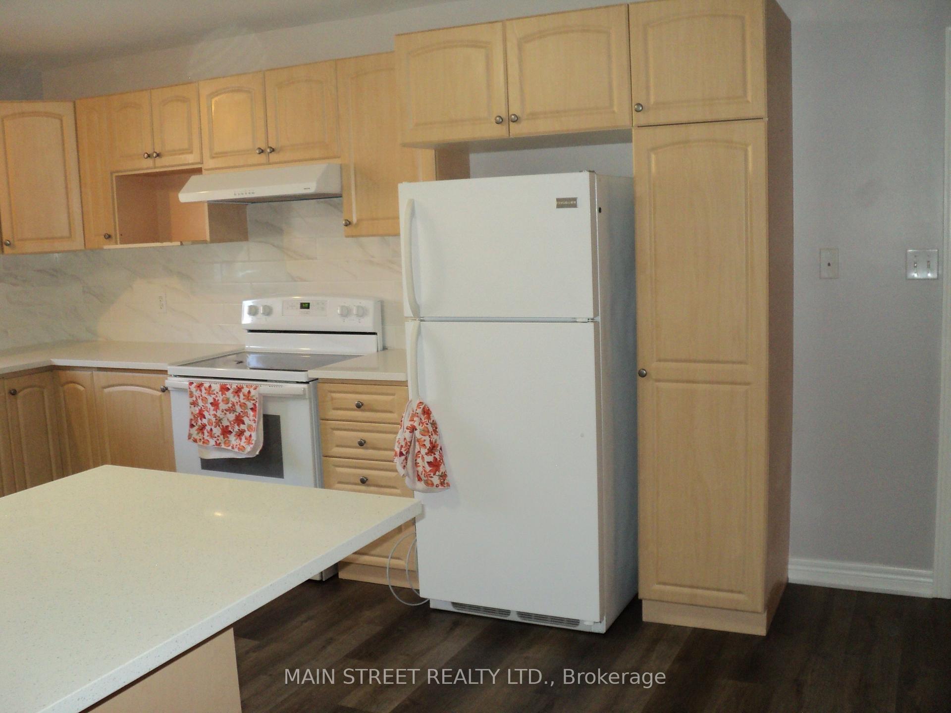 Photo 4 of Unit Upper Unit, 43 Spitfire Drive, Hamilton, Mount Hope — HOMEH