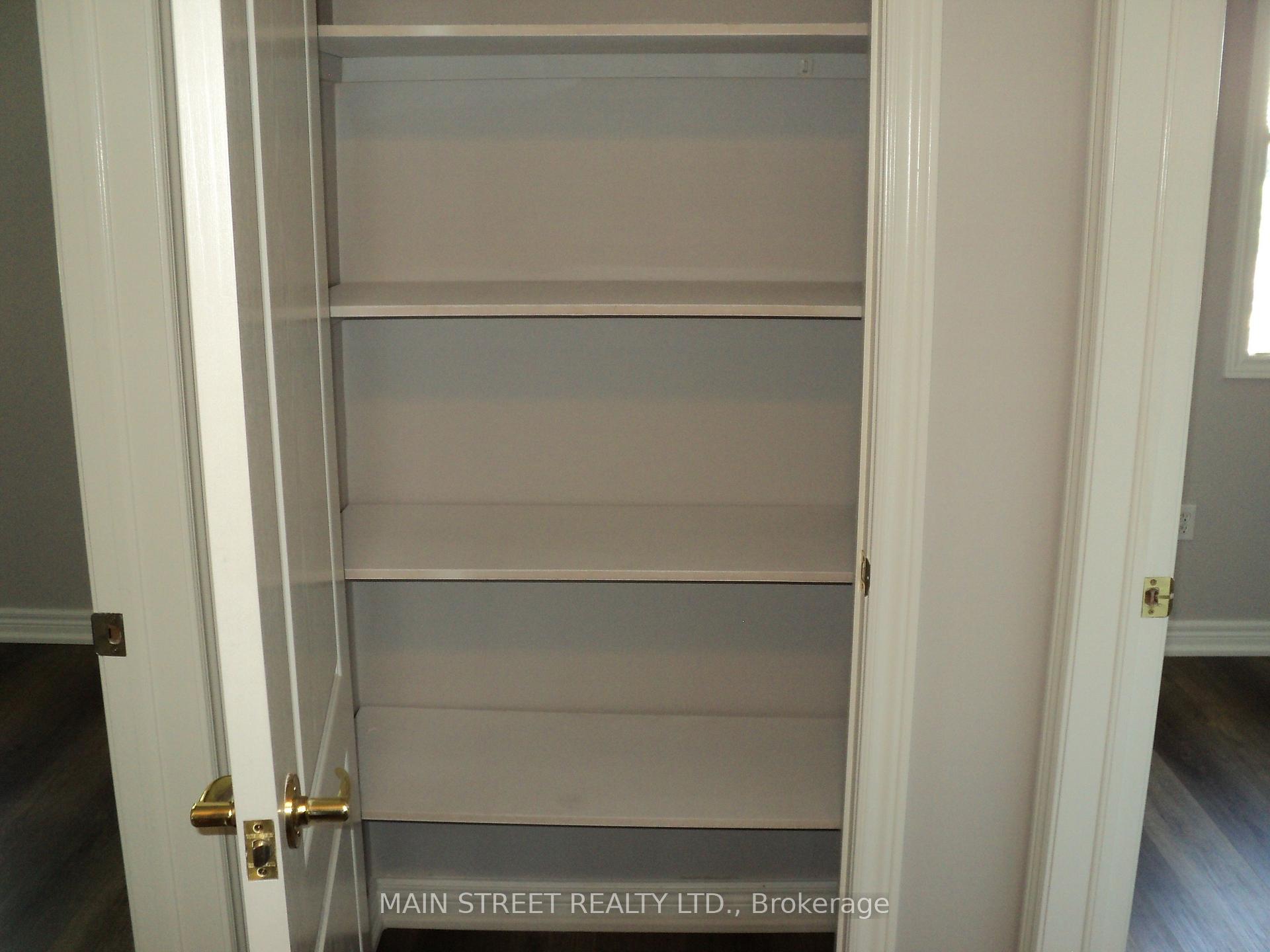 Photo 13 of Unit Upper Unit, 43 Spitfire Drive, Hamilton, Mount Hope — HOMEH