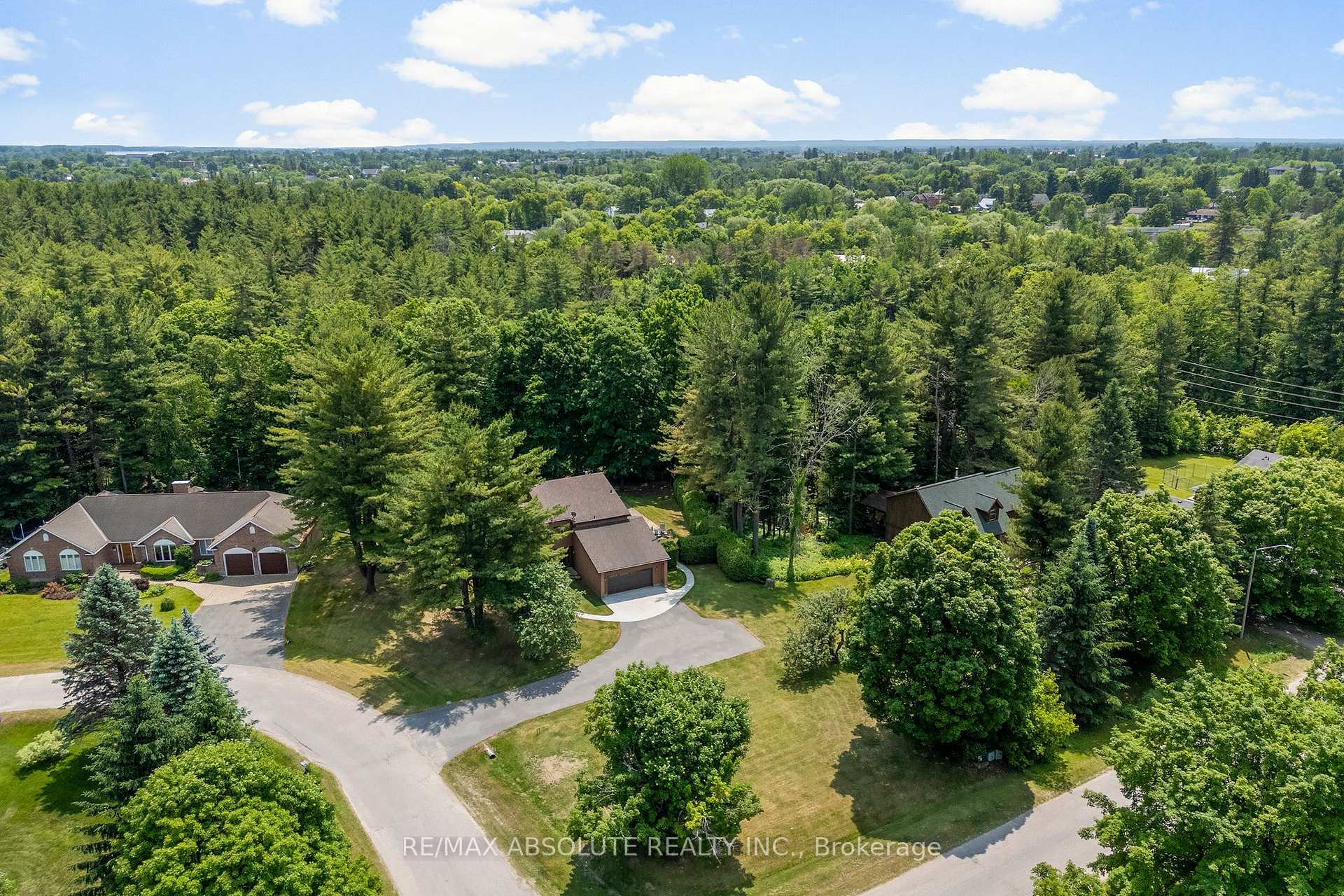 Photo 4 of 33 Old Orchard Lane, McNab/Braeside, Mcnab/Braeside Twps — HOMEH