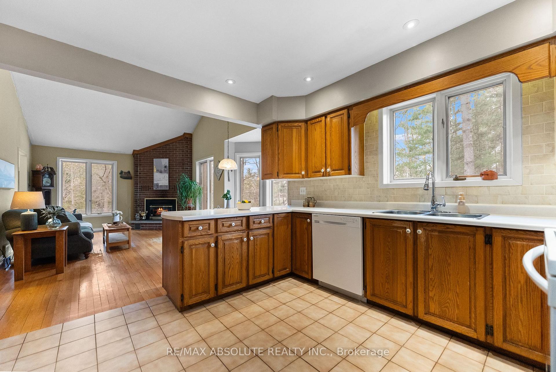 Photo 14 of 33 Old Orchard Lane, McNab/Braeside, Mcnab/Braeside Twps — HOMEH