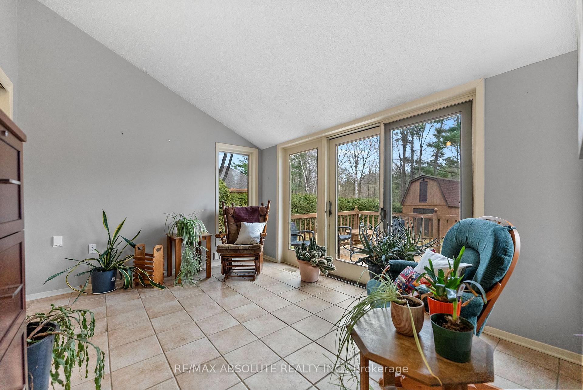 Photo 18 of 33 Old Orchard Lane, McNab/Braeside, Mcnab/Braeside Twps — HOMEH