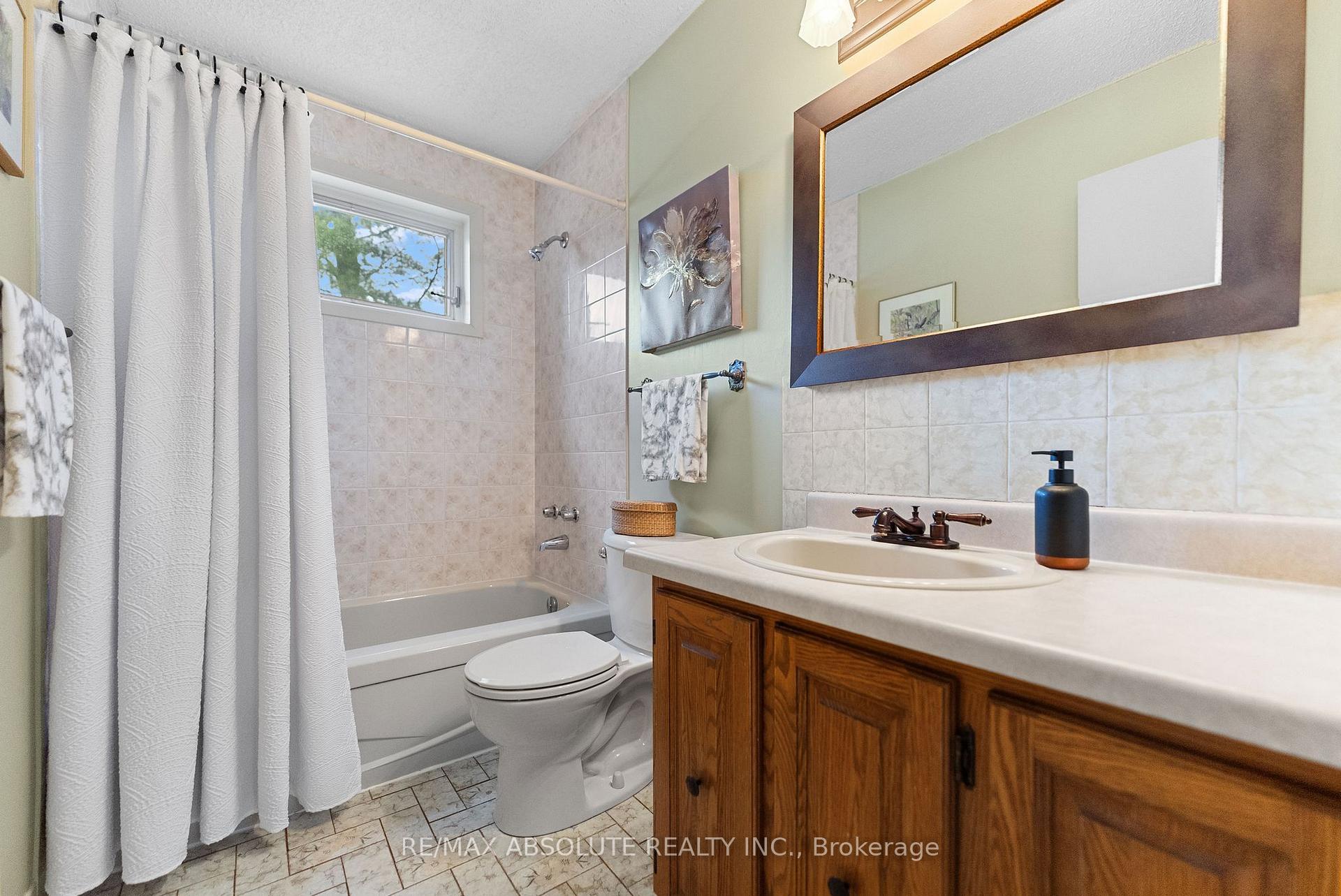 Photo 28 of 33 Old Orchard Lane, McNab/Braeside, Mcnab/Braeside Twps — HOMEH