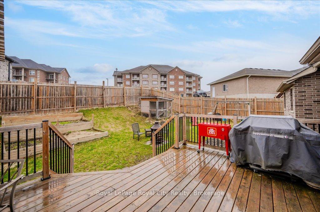 Photo 26 of 84 Andrews Drive W, Mapleton, Rural Mapleton — HOMEH