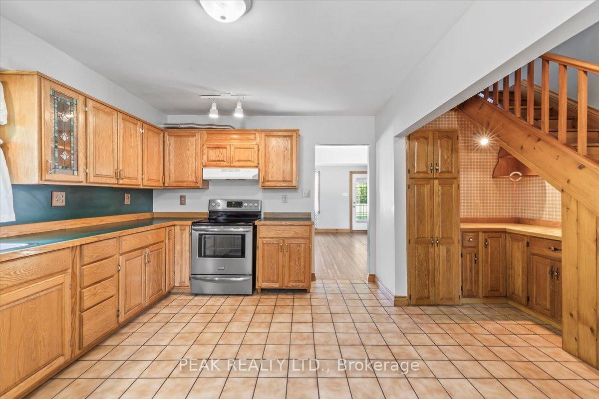 Photo 6 of 101 King Street, Kincardine — HOMEH