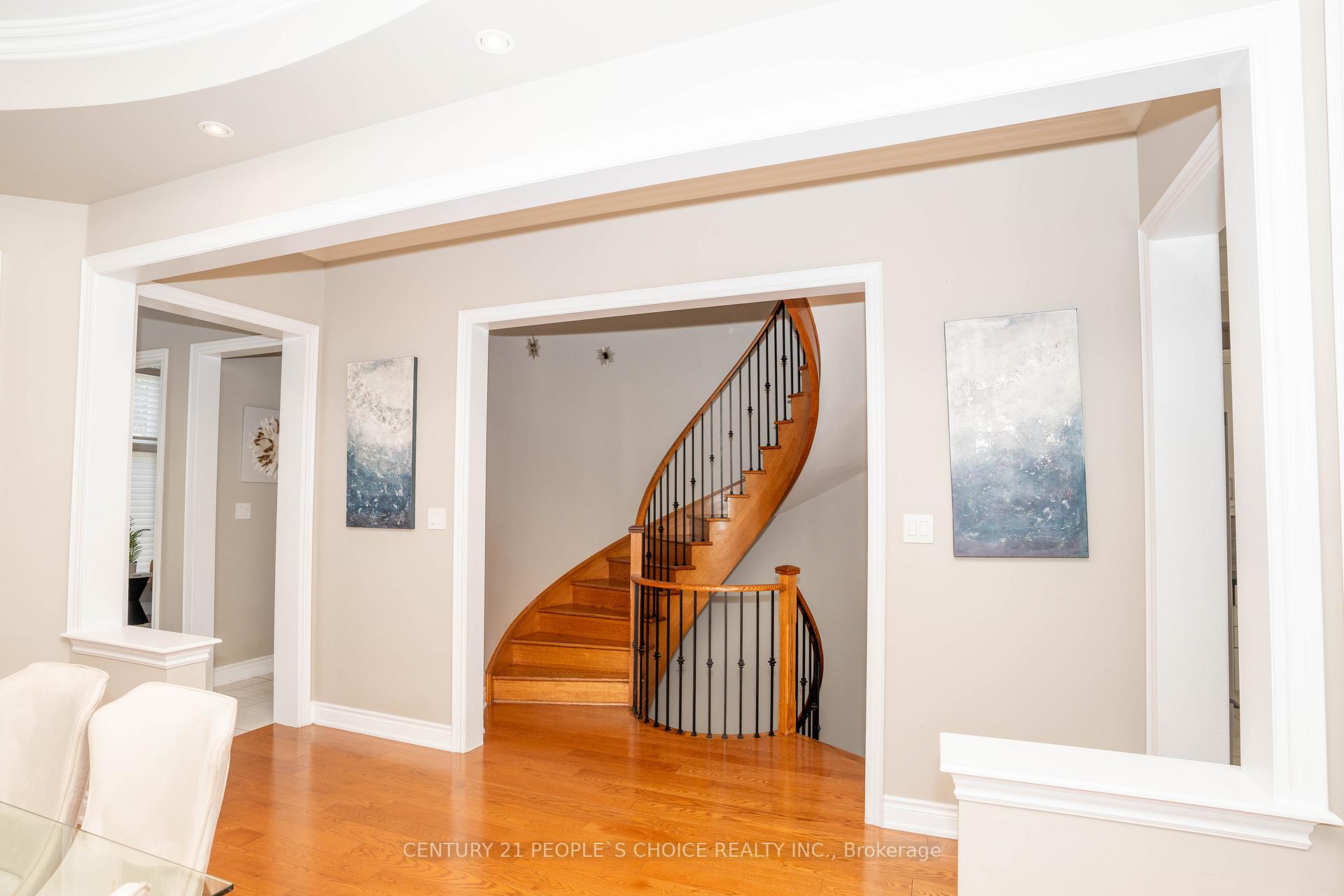 Photo 9 of 39 Munsie Drive, King, Nobleton — HOMEH