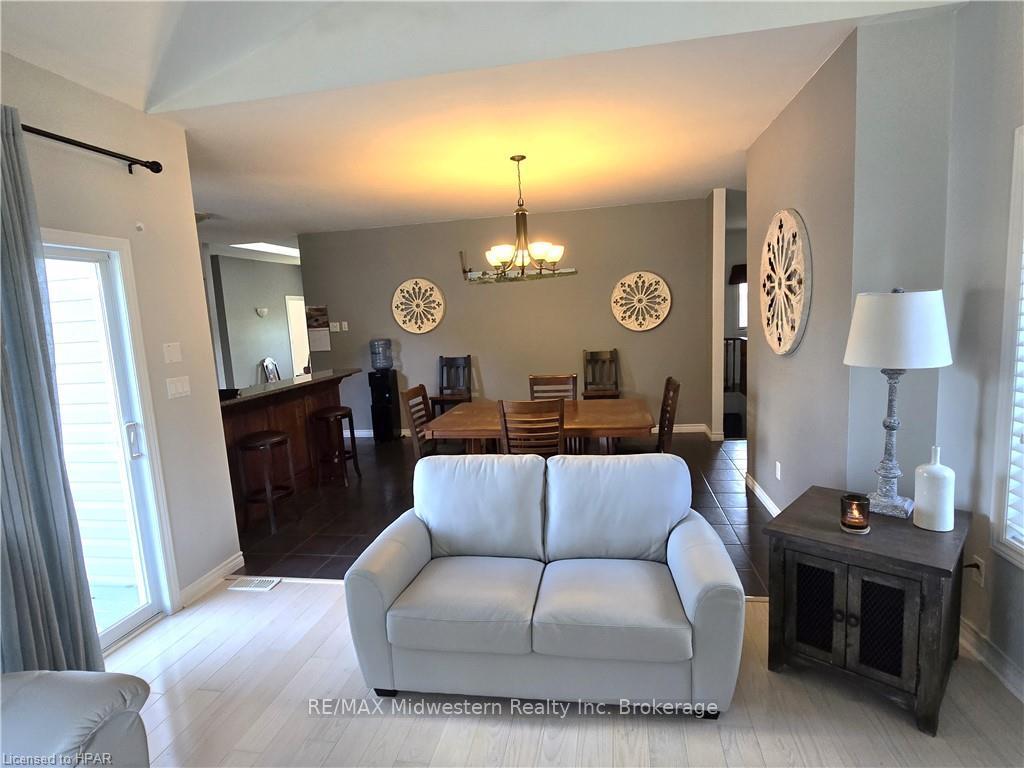 Photo 13 of 3023 Alice Street, Howick — HOMEH