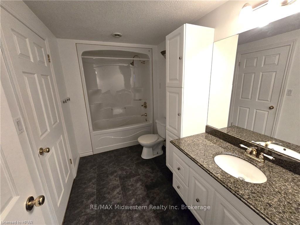 Photo 33 of 3023 Alice Street, Howick — HOMEH