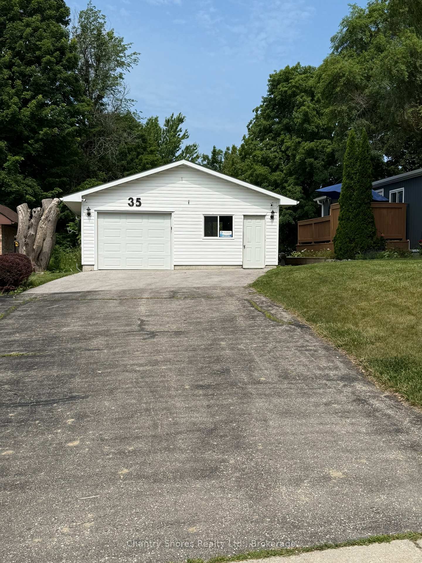 Photo 2 of 35 King Street, Kincardine — HOMEH