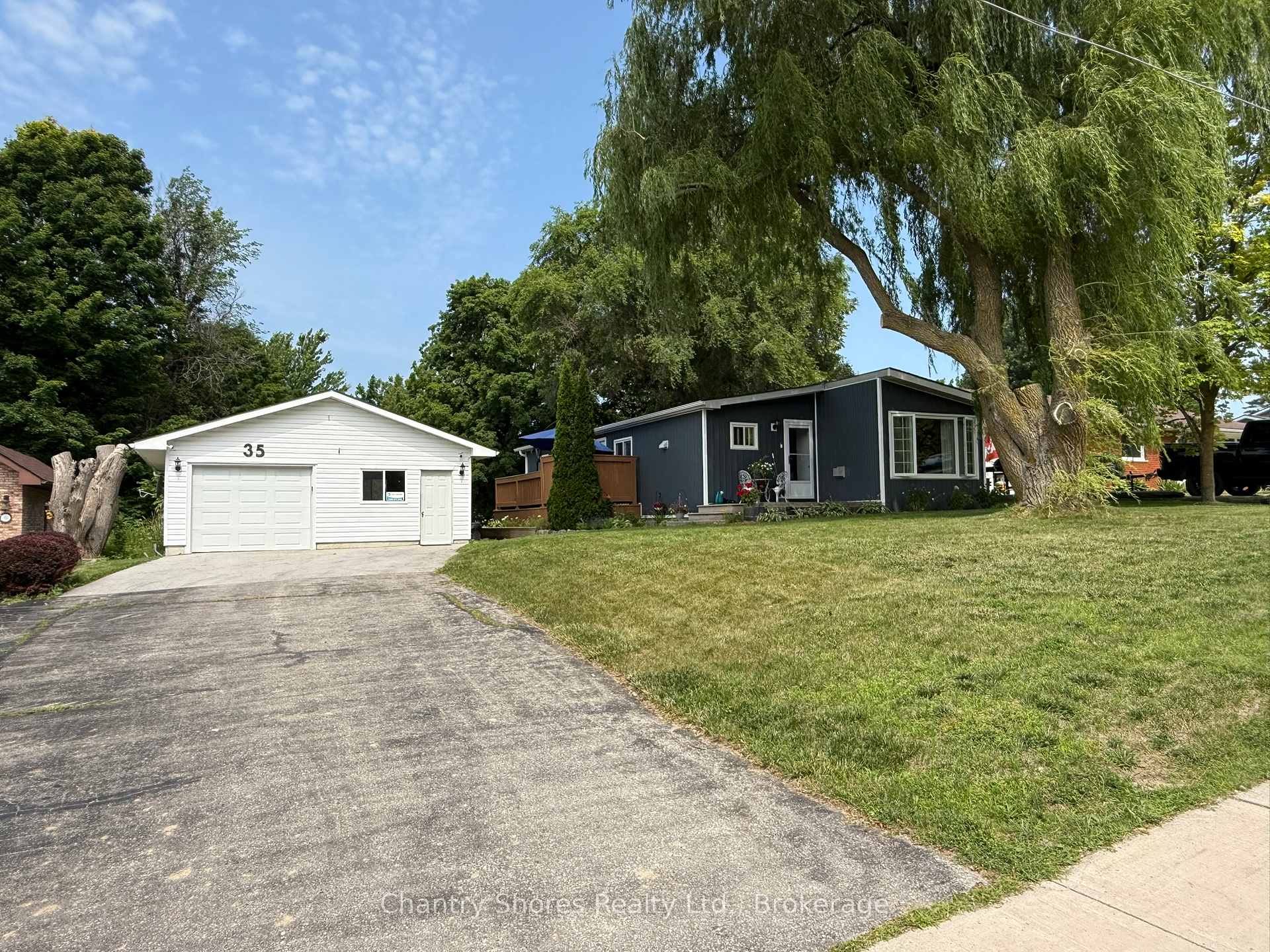 Photo 5 of 35 King Street, Kincardine — HOMEH
