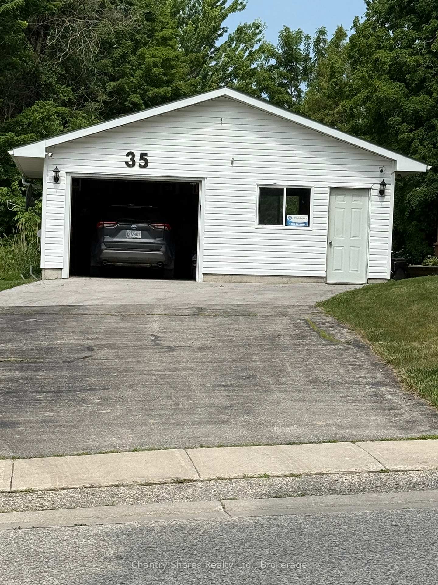 Photo 12 of 35 King Street, Kincardine — HOMEH