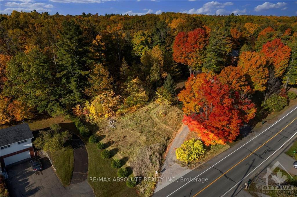 Photo 3 of 1139B River Road, McNab/Braeside, Mcnab/Braeside Twps — HOMEH