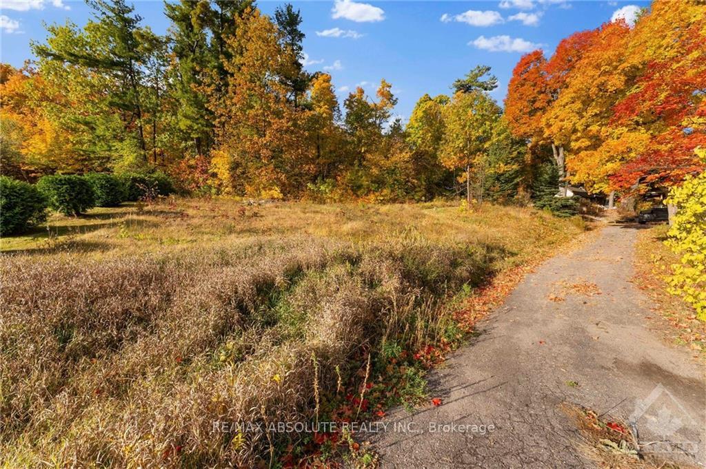 Photo 5 of 1139B River Road, McNab/Braeside, Mcnab/Braeside Twps — HOMEH