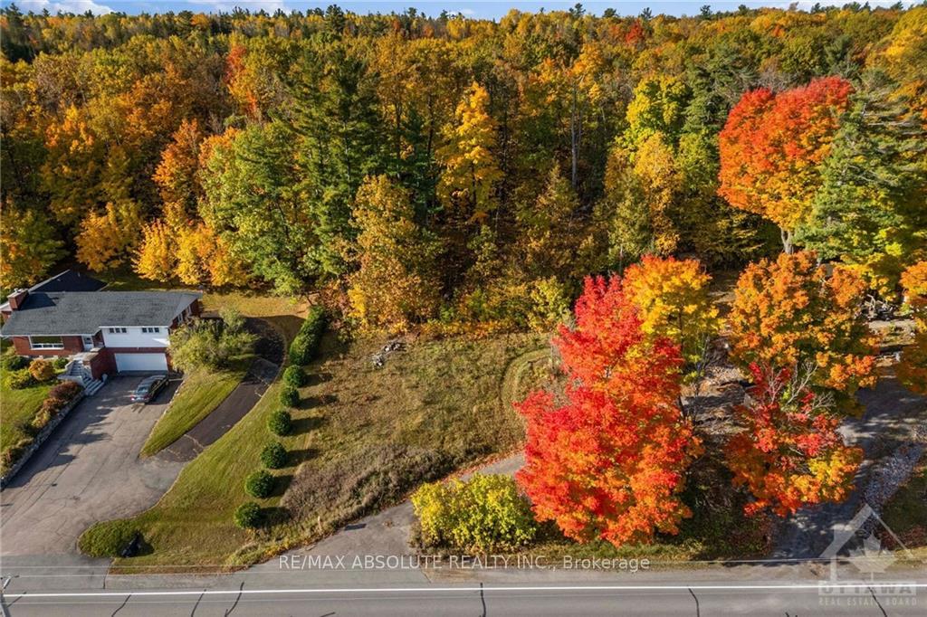 Photo 6 of 1139B River Road, McNab/Braeside, Mcnab/Braeside Twps — HOMEH