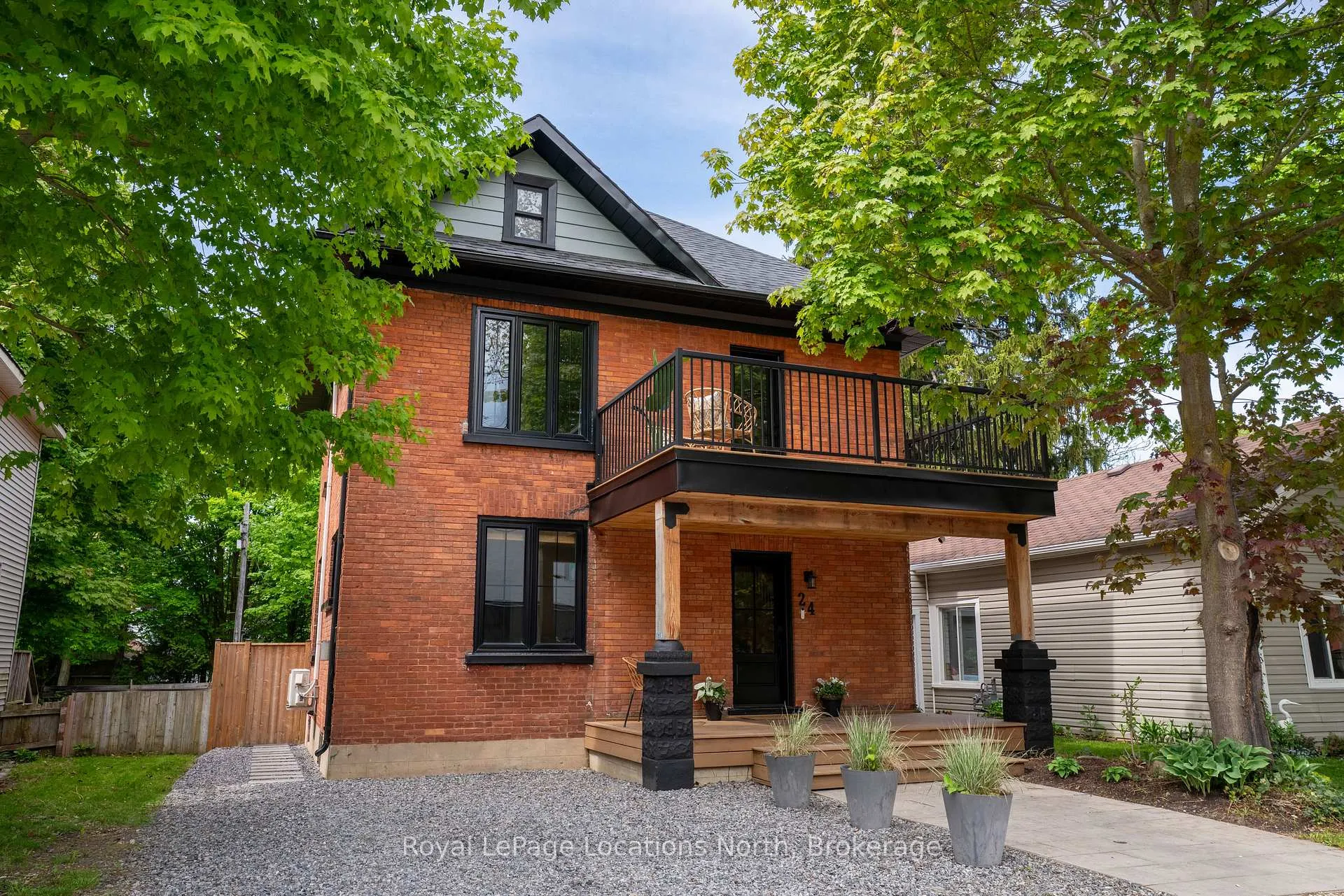 Front of 24 Marshall Street W