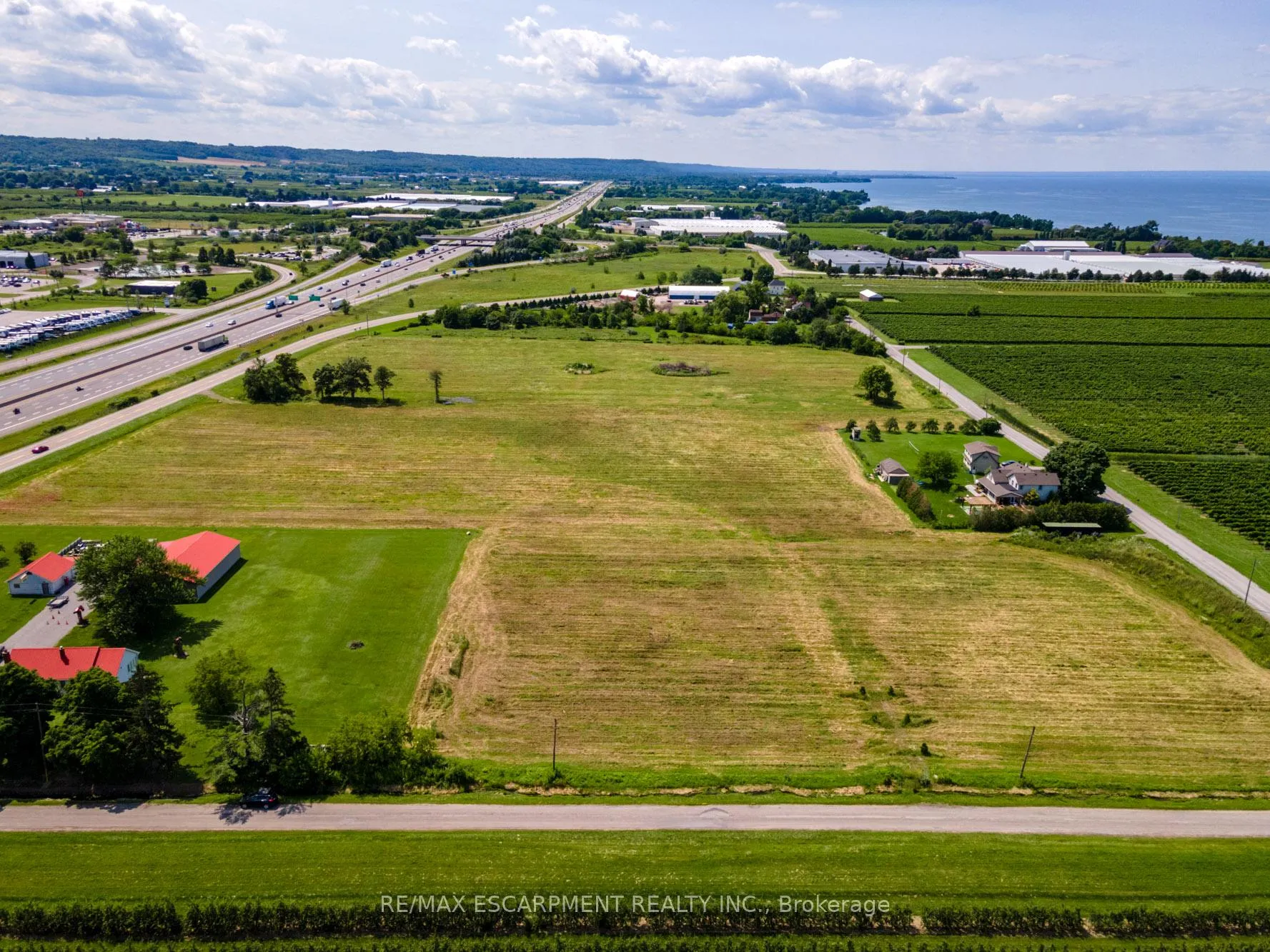 Photo of 4766 Bartlett Road N