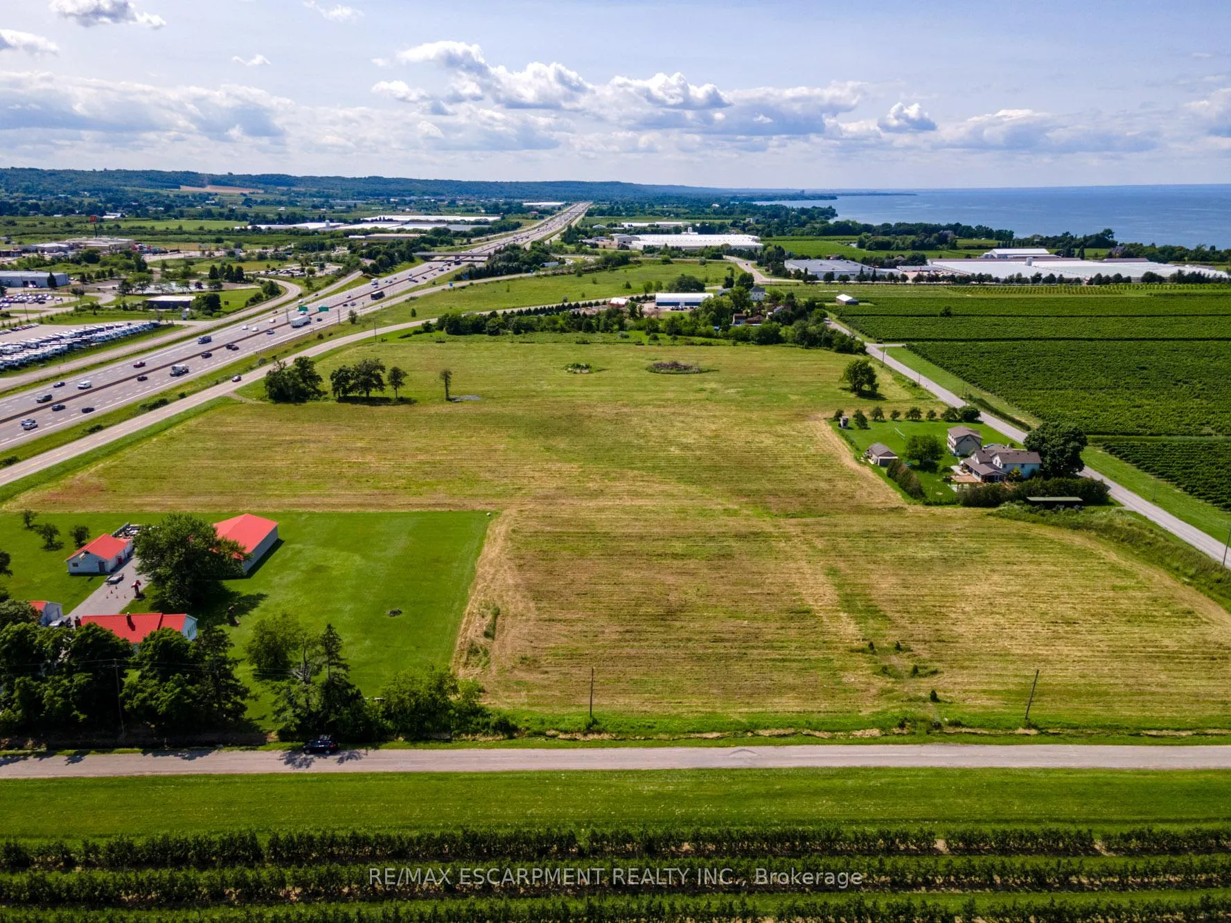 Photo 12 of 4766 Bartlett Road N, Lincoln, Lincoln Lake — HOMEH