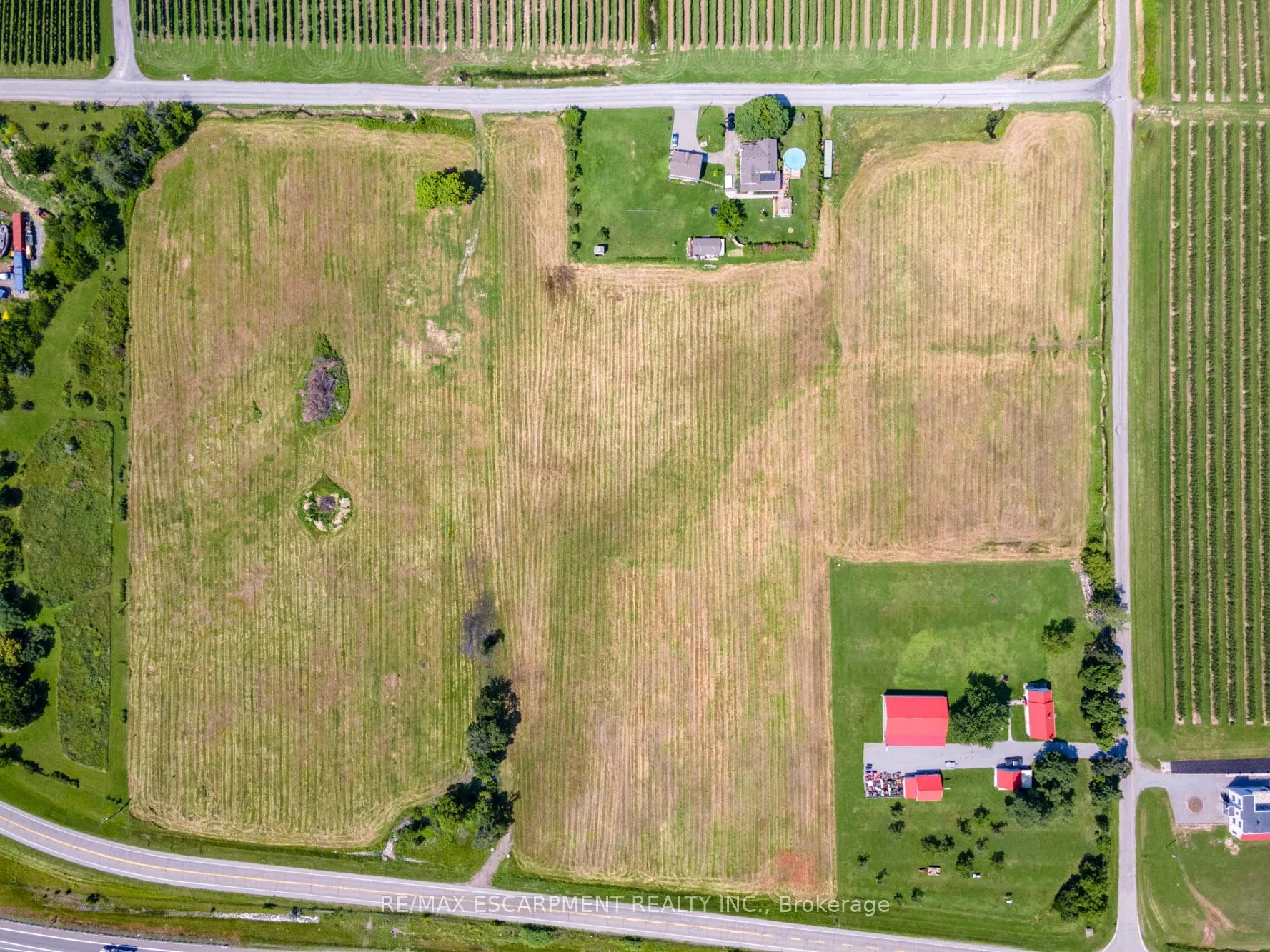 Photo 13 of 4766 Bartlett Road N, Lincoln, Lincoln Lake — HOMEH