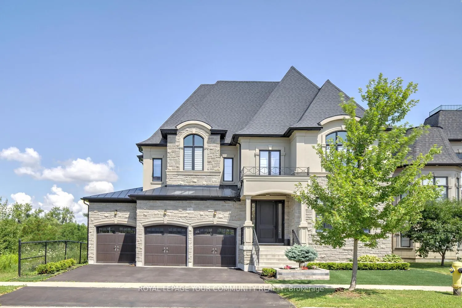 Photo 1 of 85 Spring Hill Drive, King, King City — HOMEH
