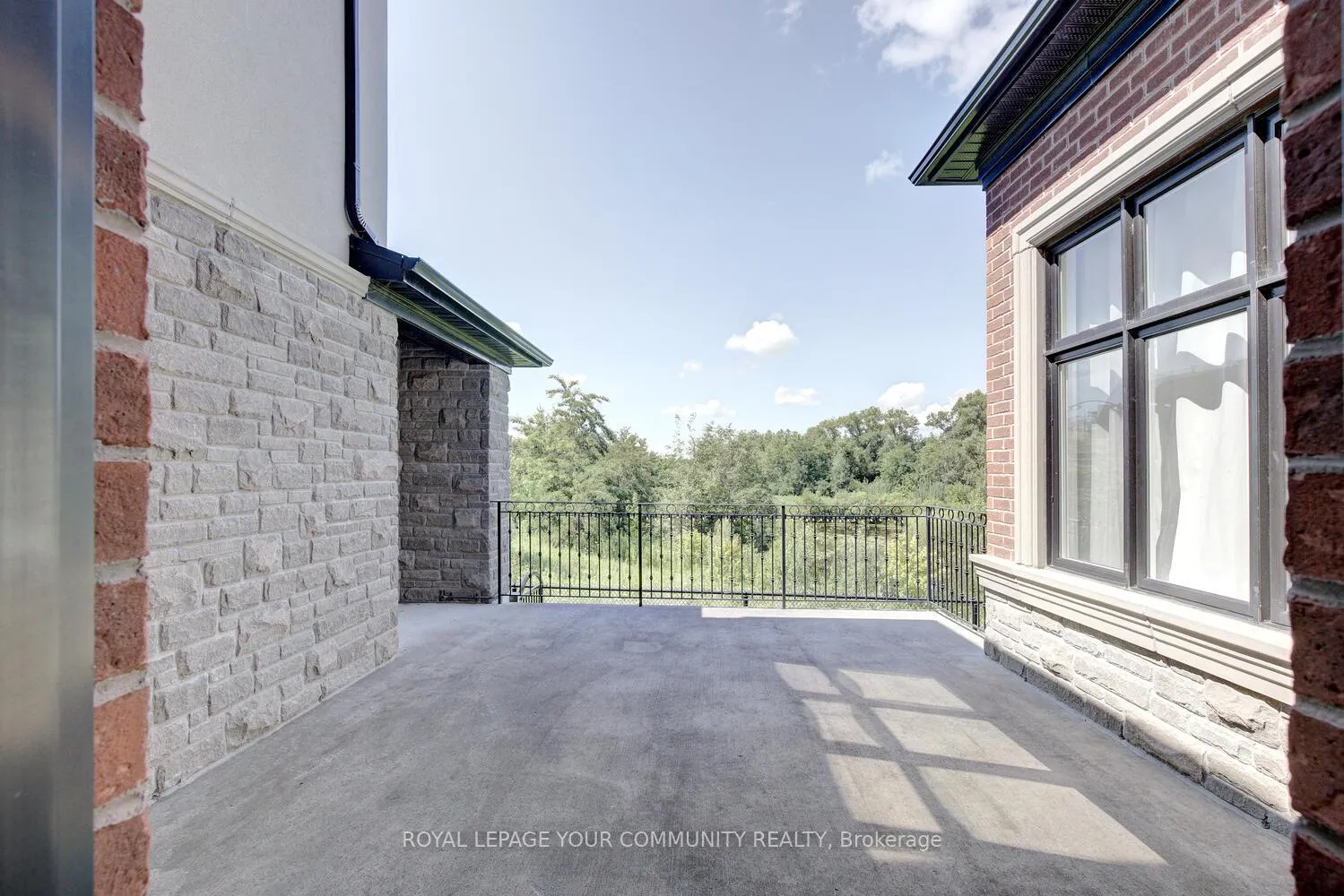 Photo 15 of 85 Spring Hill Drive, King, King City — HOMEH