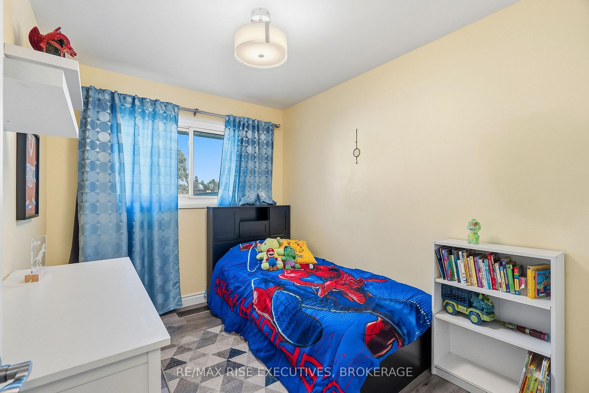 Photo 13 of 101 Park Crescent, Loyalist, Amherstview — HOMEH
